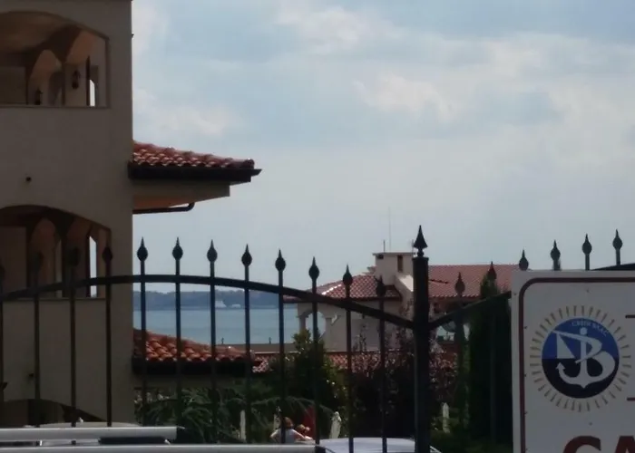 Aqua Dreams - New Wifi Apartment